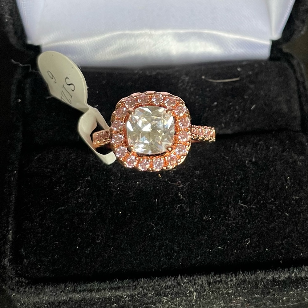 New Fragrant Jewels Rose Gold Ring